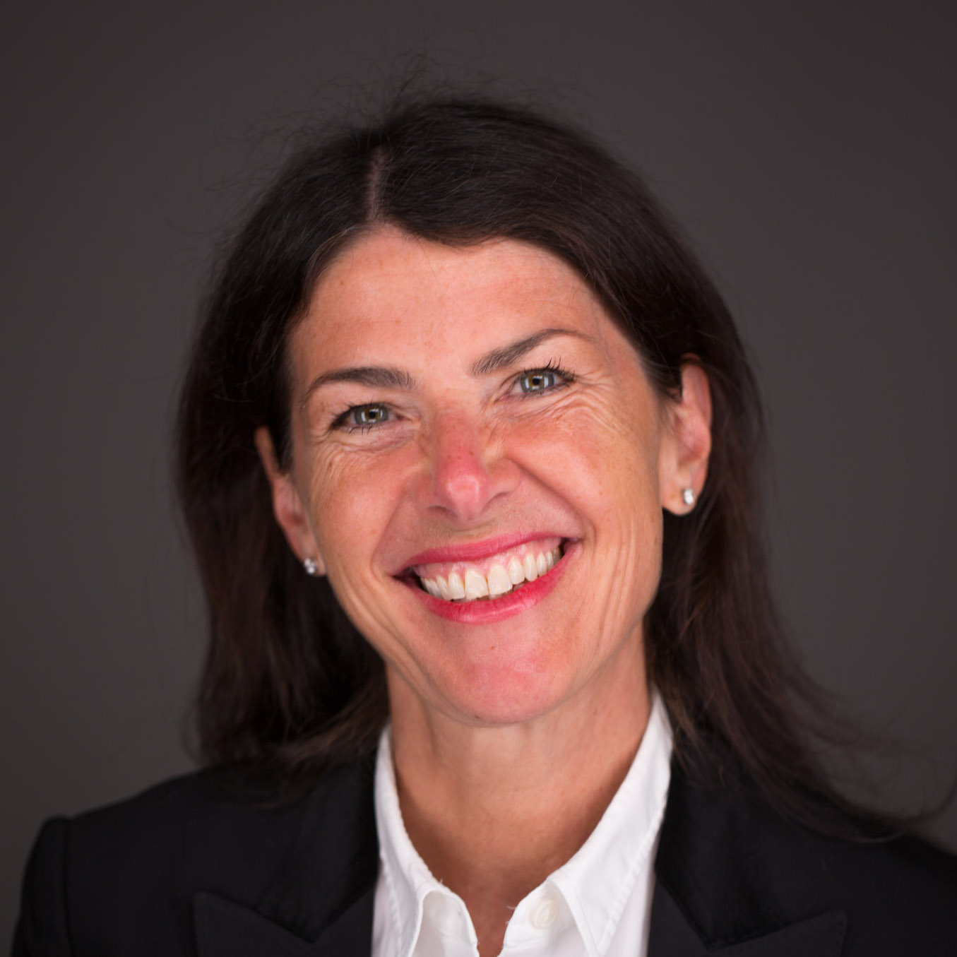 Sonia Leziy, DDS, DIPL PERIO, FCDS(BC), FRCD(C) Headshot